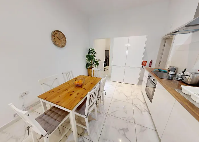 Apartament Waterfront, Lovely Steps From Promenade Gzira