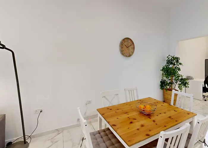 Waterfront, Lovely Steps From Promenade Apartament Gzira