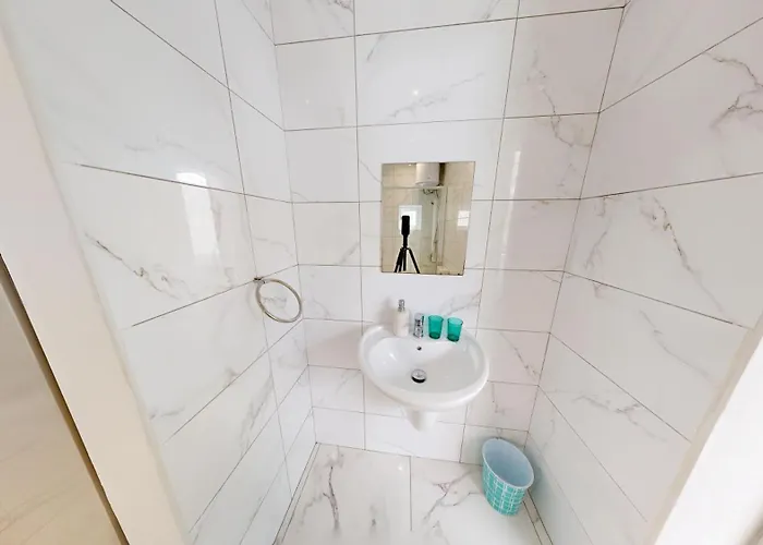 Waterfront, Lovely Steps From Promenade * Gzira